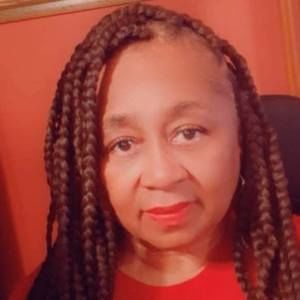 Meet your Posher, Carolyn